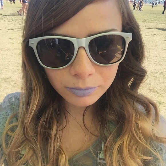 Meet your Posher, Lacy - Picture 5 of 6